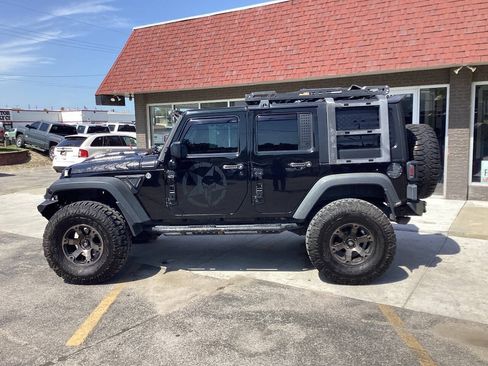 Used 2016 Jeep Wrangler Unlimited Sport w/ Quick Order Package 24S AWD/4WD image 6