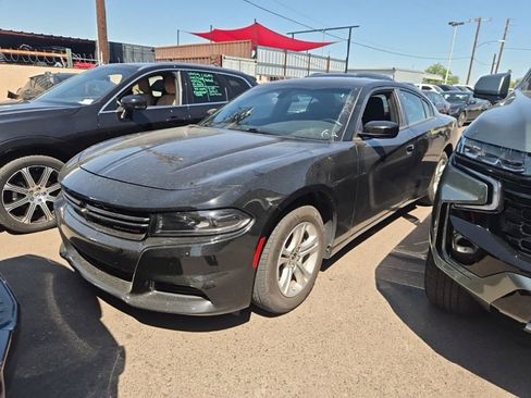 Used 2023 Dodge Charger SXT image 4