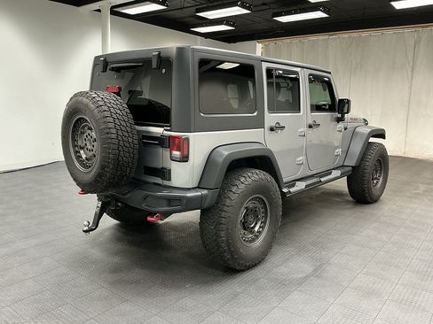 Used 2017 Jeep Wrangler Unlimited Rubicon AWD/4WD image 5