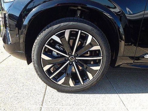 New 2026 Volvo XC90 B6 Ultra w/ Protection Package AWD/4WD image 11