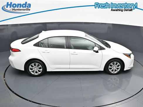 Used 2025 Toyota Corolla LE w/ Convenience Package FWD image 27