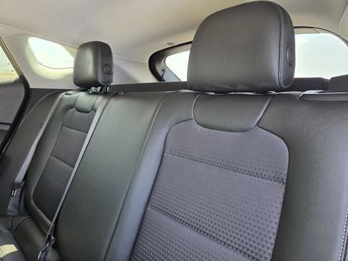 Used 2025 Chevrolet Trax LT w/ Driver Confidence Package FWD image 27