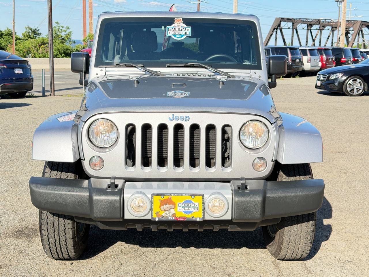 Used 2015 Jeep Wrangler Unlimited Sahara w/ Dual Top Group AWD/4WD image 88
