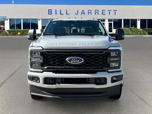 New 2026 Ford F350 4x4 Crew Cab DRW Super Duty image 2