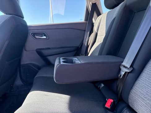 Certified 2023 Nissan Rogue SV FWD image 34
