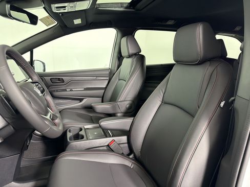 New 2026 Honda Odyssey Sport-L image 4