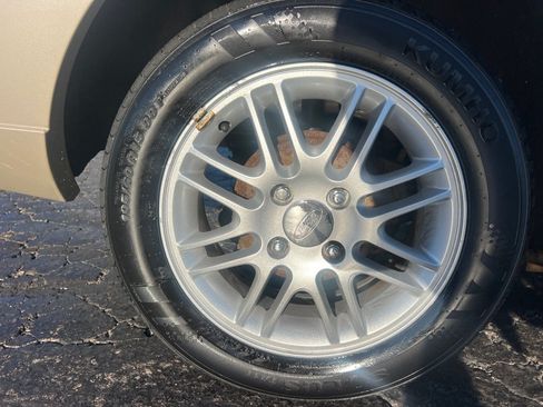 Used 2006 Ford Focus ZX4 Sedan FWD image 36