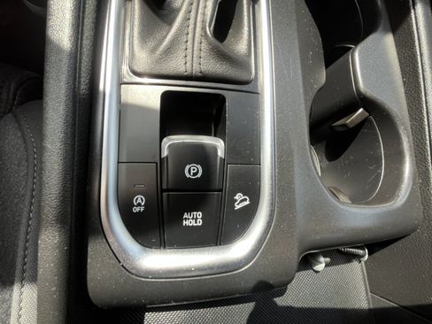 Used 2020 Hyundai Santa Fe SE w/ Cargo Package AWD/4WD image 18