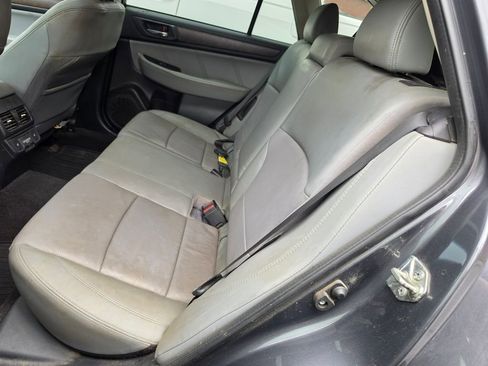 Used 2018 Subaru Outback 2.5i Limited AWD/4WD image 7