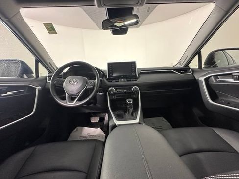 Used 2021 Toyota RAV4 XLE Premium w/ Carpet Mat Package (TMS) FWD image 17
