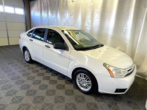 Used 2010 Ford Focus SE image 8