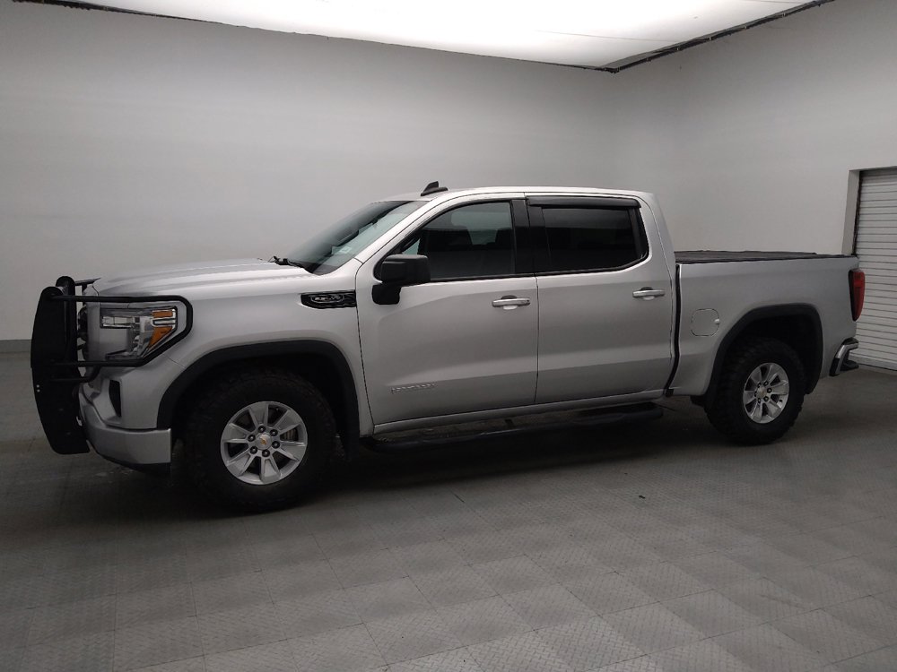 Used 2020 GMC Sierra 1500 Elevation w/ Elevation Value Package RWD image 3
