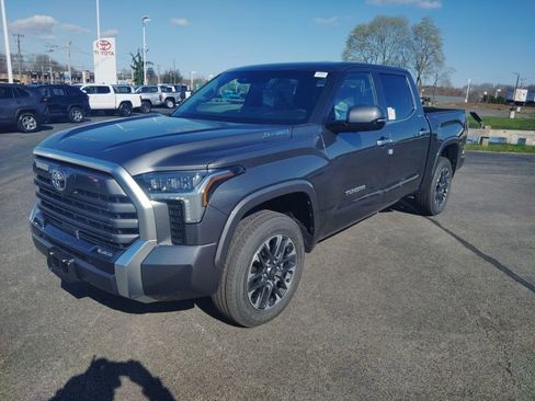 New 2026 Toyota Tundra Limited image 2