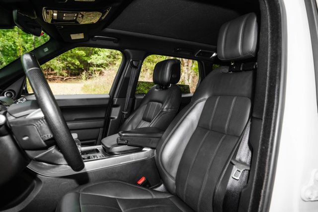 Used 2018 Land Rover Range Rover Sport HSE AWD/4WD image 19