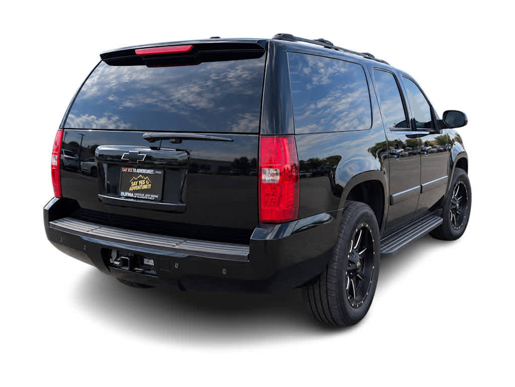 Used 2007 Chevrolet Suburban LT w/ LT Preferred Equipment Group AWD/4WD image 6