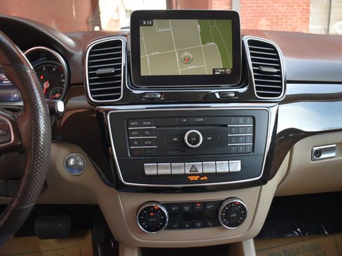 Used 2018 Mercedes-Benz GLE 350 GLE 350 4MATIC SUV image 26