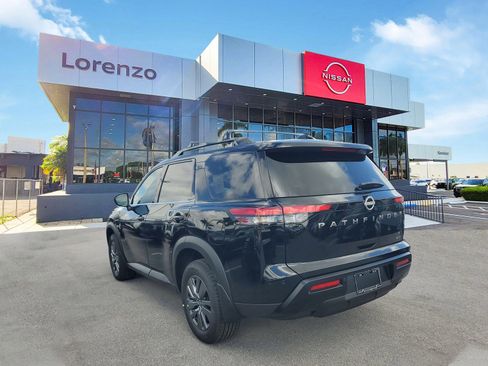 New 2026 Nissan Pathfinder SV image 6