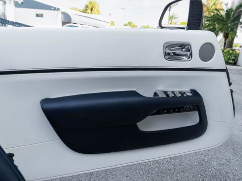 Used 2018 Rolls-Royce Dawn image 15