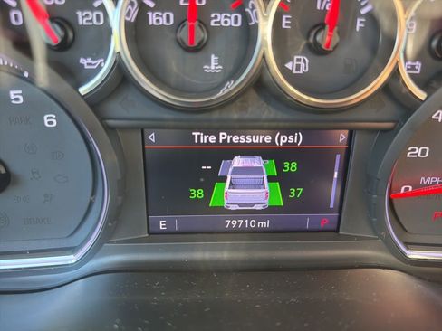 Used 2020 Chevrolet Silverado 1500 LT image 13