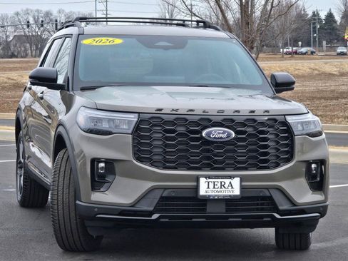 New 2026 Ford Explorer ST-Line w/ ST-Line Street Pack image 4