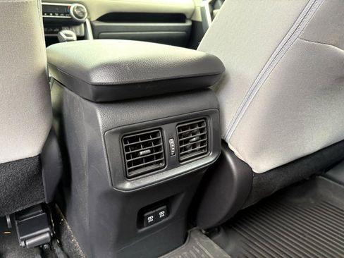 Used 2021 Toyota RAV4 XLE w/ Convenience Package image 27