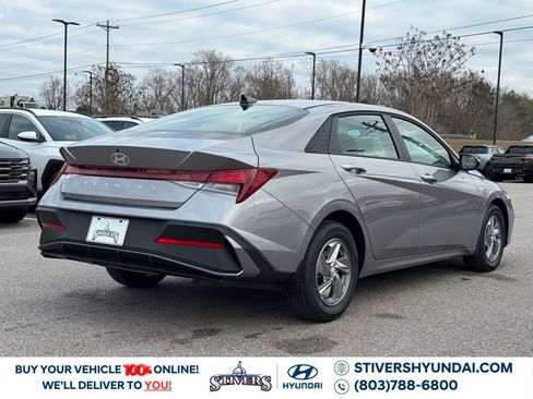 New 2026 Hyundai Elantra SE image 14