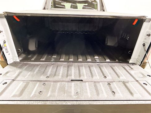 Used 2025 GMC Sierra EV Denali image 21