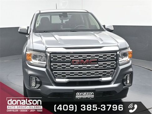 Used 2021 GMC Canyon Denali image 3