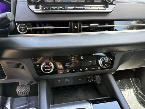 Used 2023 Mitsubishi Outlander SEL AWD/4WD image 26