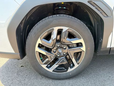 Certified 2025 Subaru Forester Limited w/ Popular Package #1 AWD/4WD image 19