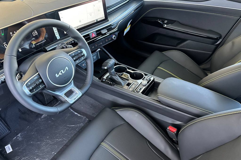 New 2026 Kia K5 GT FWD image 4