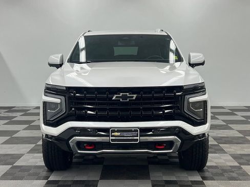 Used 2025 Chevrolet Suburban Z71 AWD/4WD image 5