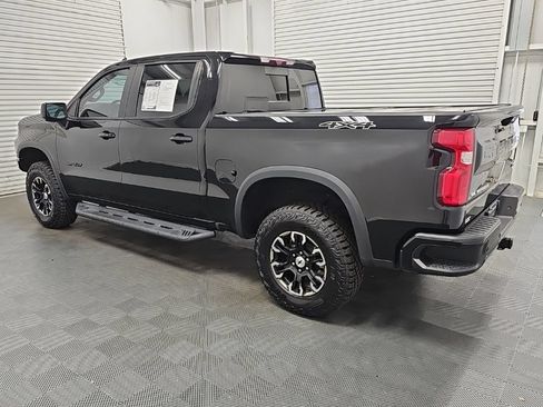 Used 2022 Chevrolet Silverado 1500 ZR2 w/ Technology Package AWD/4WD image 6
