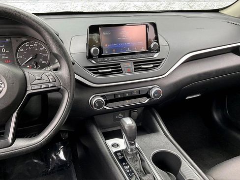 Certified 2024 Nissan Altima 2.5 S image 5