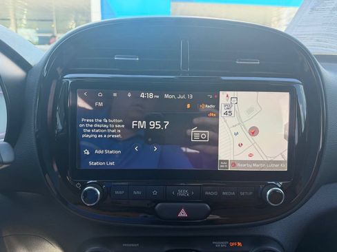 Used 2024 Kia Soul EX w/ Option Group 015 FWD image 11