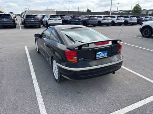 Used 2003 Toyota Celica GT FWD image 3