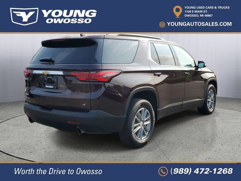 Used 2023 Chevrolet Traverse LT FWD image 3