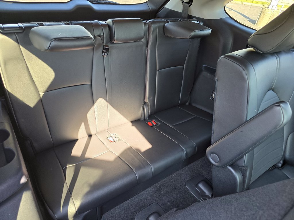 Used 2024 Toyota Highlander XLE AWD/4WD image 22
