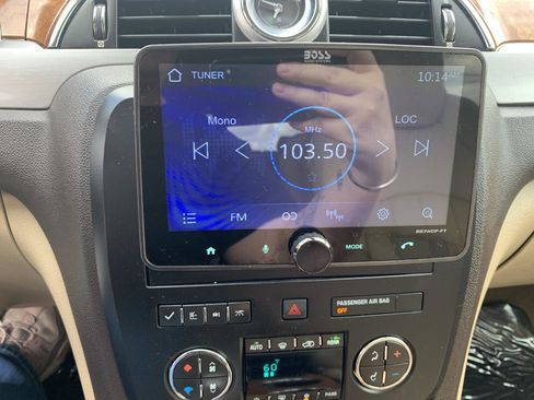 Used 2012 Buick Enclave Premium image 25