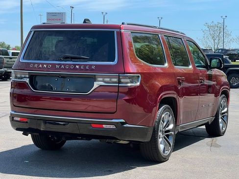 Used 2025 Jeep Grand Wagoneer Series III w/ HD Trailer Tow Package AWD/4WD image 53