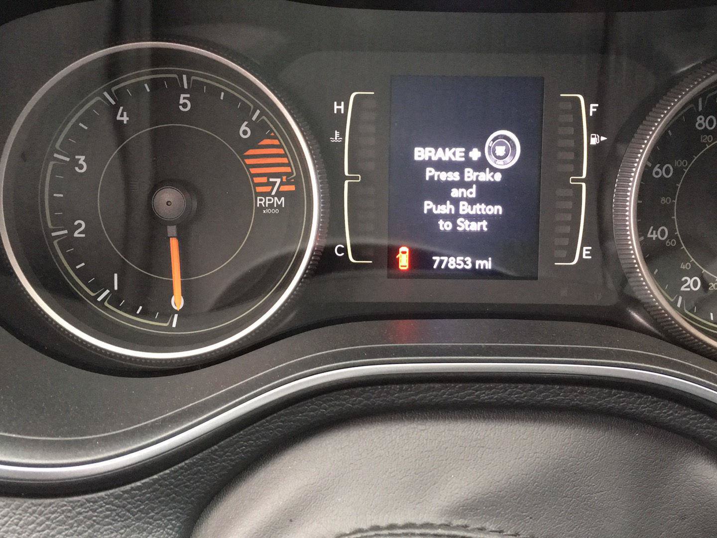 Used 2019 Jeep Cherokee Latitude Plus FWD image 12