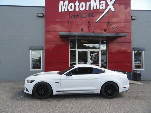 Used 2016 Ford Mustang GT Premium w/ Equipment Group 401A RWD image 2
