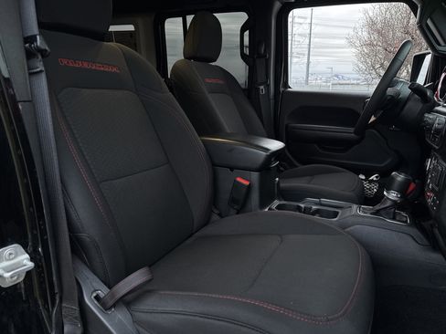 Used 2023 Jeep Wrangler Unlimited Rubicon w/ Cold Weather Group image 22