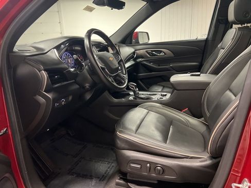Used 2022 Chevrolet Traverse Premier image 12