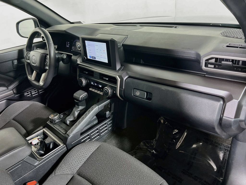 Certified 2025 Toyota 4Runner SR5 AWD/4WD image 24