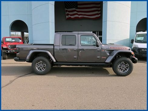 New 2026 Jeep Gladiator Mojave image 2