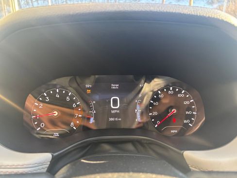 Used 2025 Jeep Compass Limited image 41