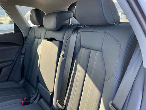 Used 2025 Audi Q5 Premium Plus w/ Premium Plus image 14