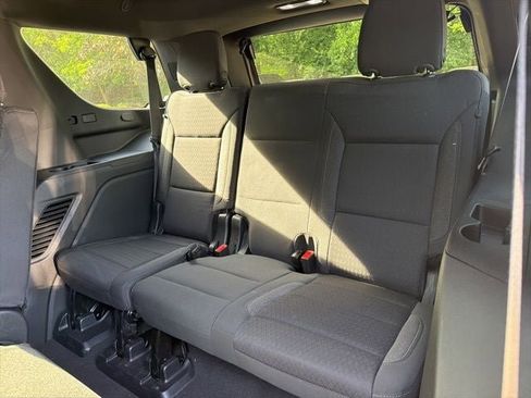 Used 2023 GMC Yukon SLE w/ Gmc Pro Safety Plus Package AWD/4WD image 22