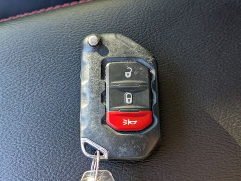 Used 2022 Jeep Wrangler Unlimited Rubicon w/ LED Lighting Group image 37